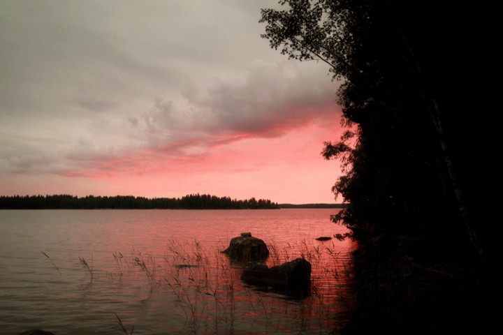 Iltarusko järvellä